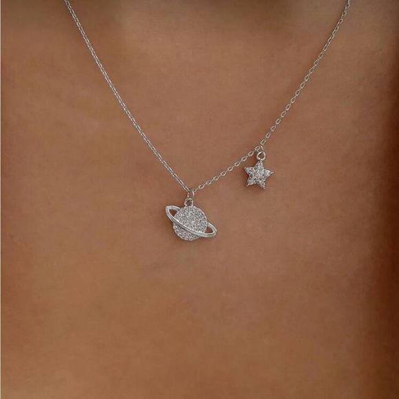 Jewelry - ⚠️Clearance Silver Planet and Star Pendant Necklace